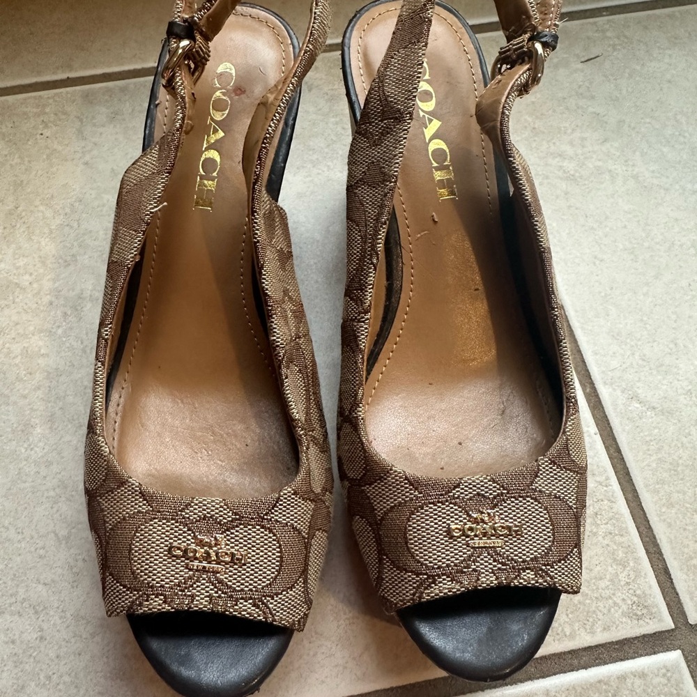 Coach Tan/Brown Signature Peep-Toe Slingback Heels